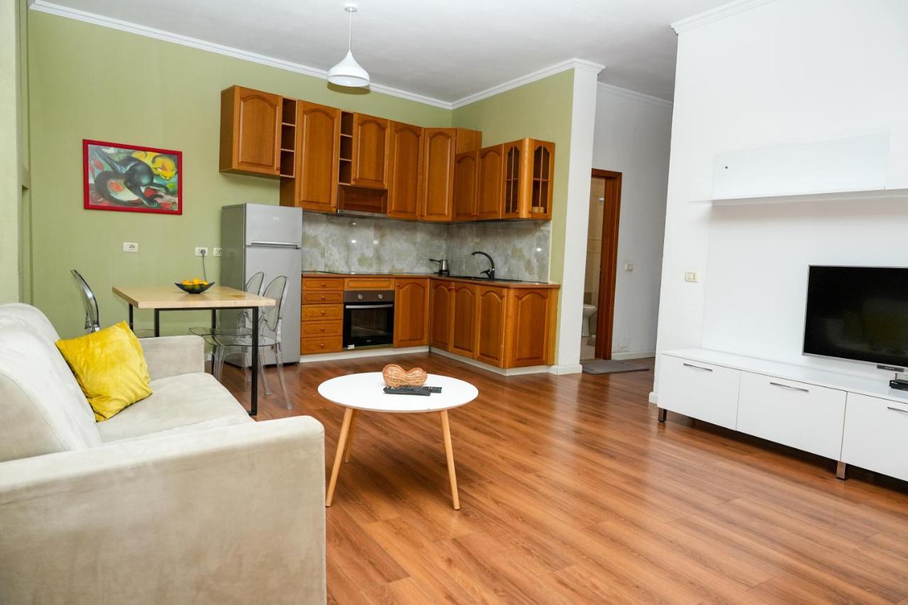 Cozy Apartment In The Heart Of Tirana ! المظهر الخارجي الصورة