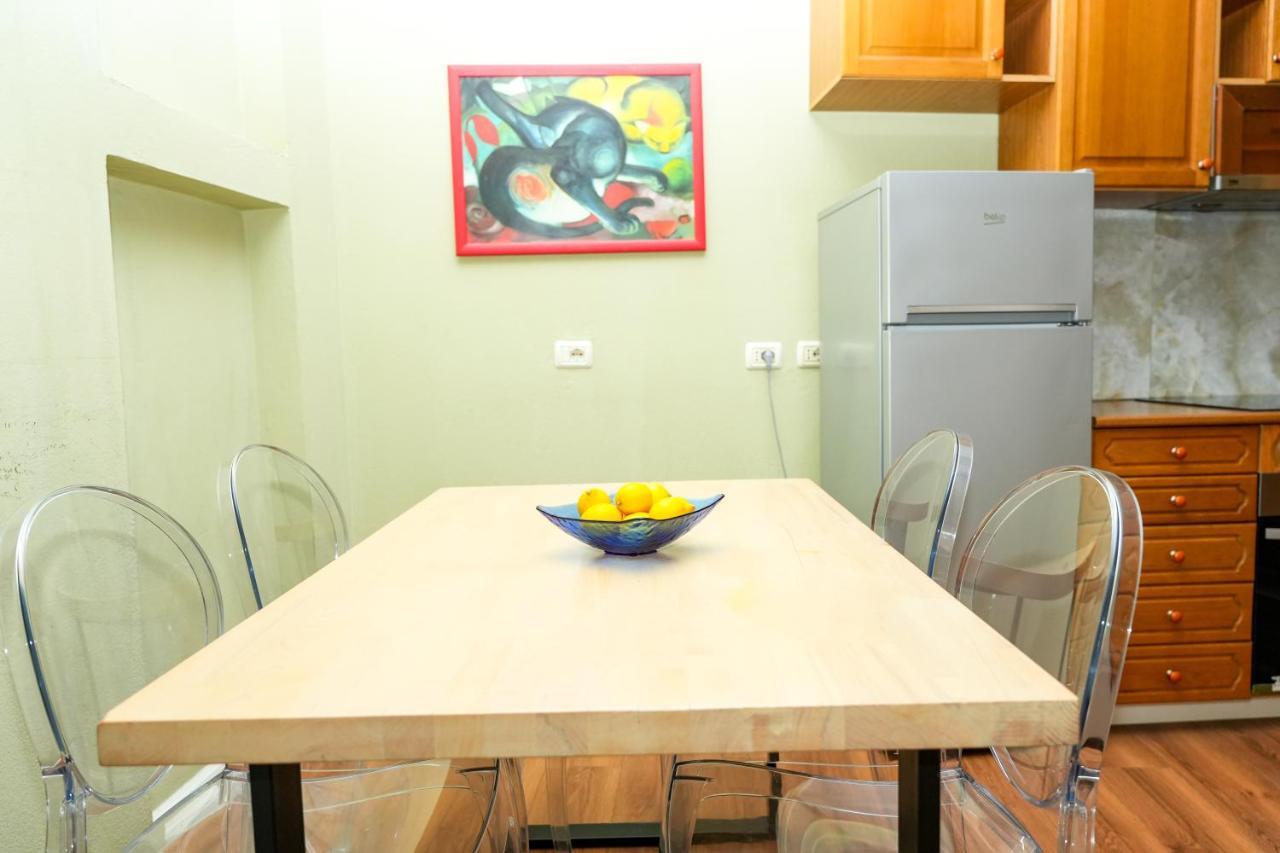 Cozy Apartment In The Heart Of Tirana ! المظهر الخارجي الصورة