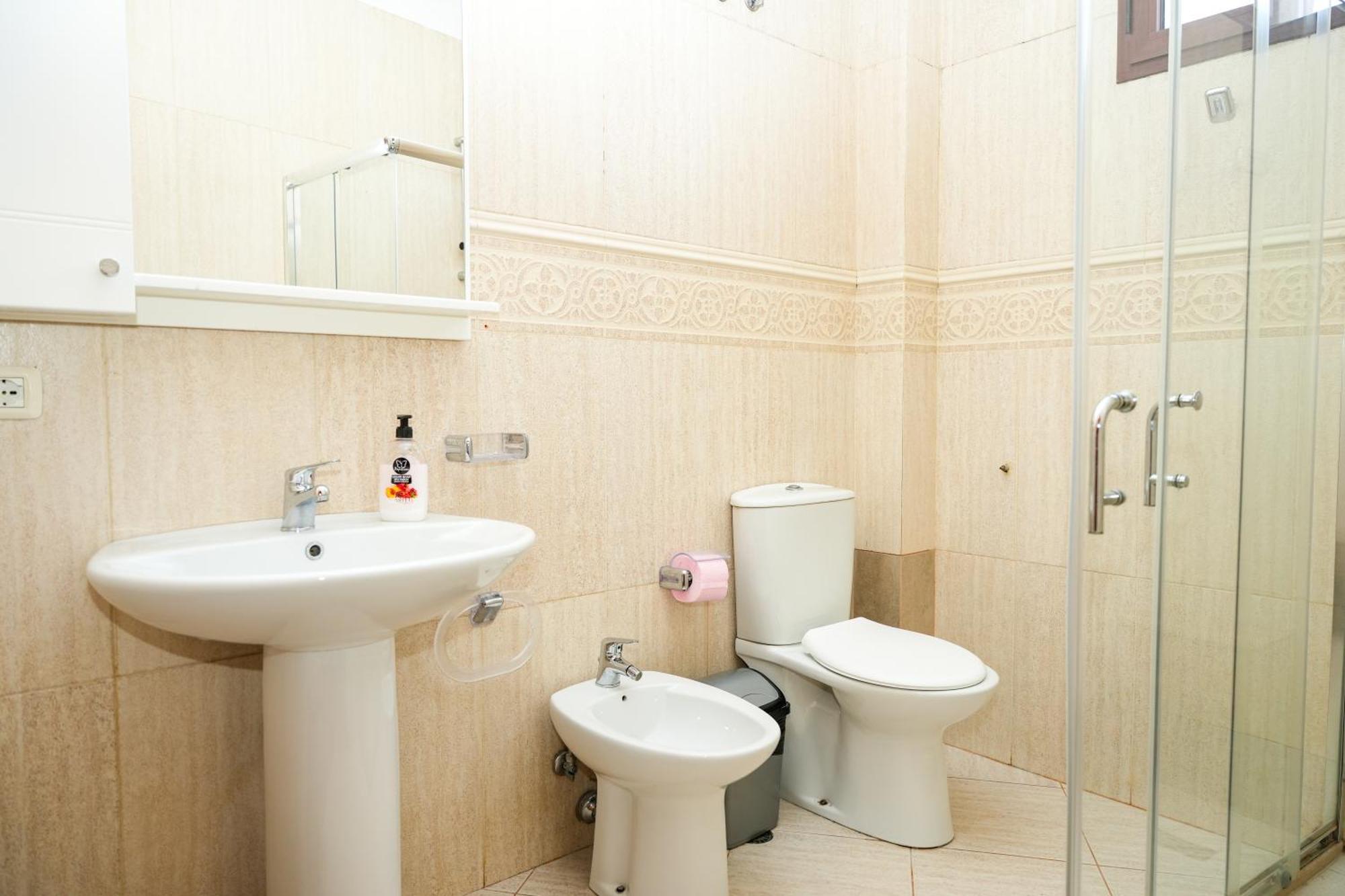 Cozy Apartment In The Heart Of Tirana ! المظهر الخارجي الصورة